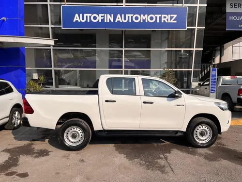 Toyota Hilux 2.7 Cabina Sencilla Mt