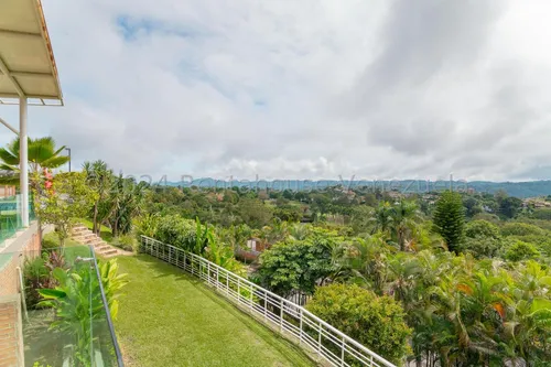 Casa En Venta La Lagunita Lp