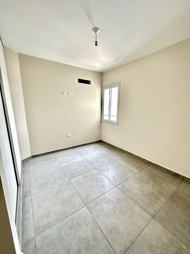 Departamento De 2 Dormitorios En Venta, Barrio Cofico, Próximo A Escriturar
