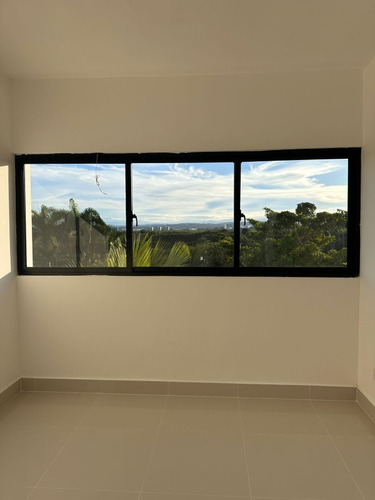 De Oportunidad Hermoso Apartamento 4to Nivel En Pontezuela