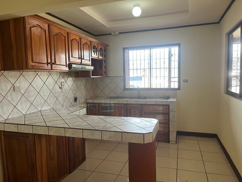 Imagen 15 de 20 de Venta Casa En San Rafael Heredia, De 1 Piso, Con Patio Amplio Y Hermosa Terraza, Toda Construida En Block, Con Accesibilidad A Trasporte Publico Y Centros Educativos