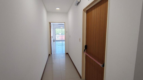 Es Un Primera Clase 2 Amb Nuevito Premium Balcon