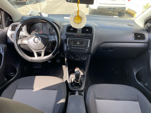 Volkswagen Vento 1.6 Confortline At