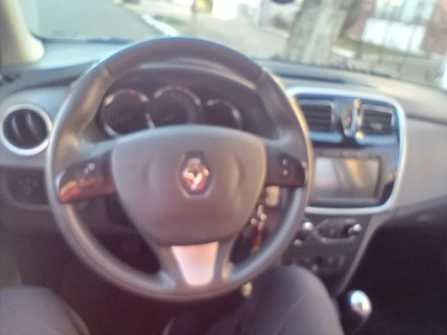 Imagem 12 de 12 de Renault Logan 2014 1.6 Dynamique Único Dono.