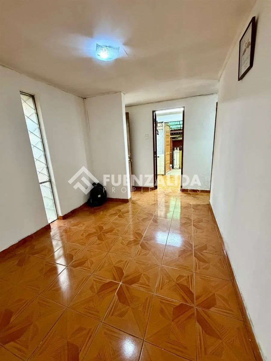Imagen 5 de 28 de Casa En Venta De 4 Dorm. + 2 Baños + 2 Estac. En Macul
