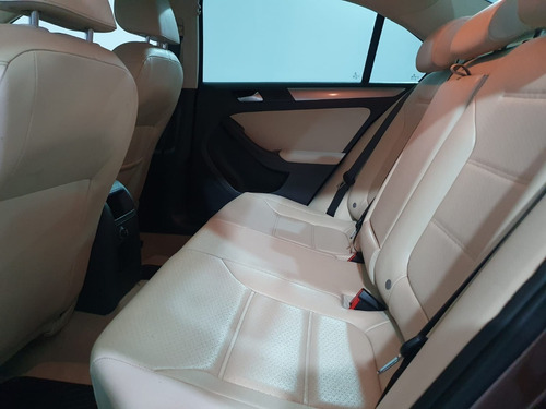 Imagen 10 de 15 de Volkswagen Jetta Sportline Mt 2016