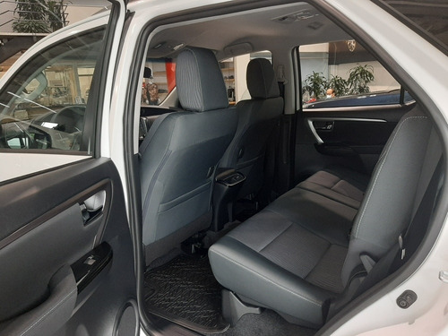 Toyota Fortuner Sw4 2021 2.4 4x2 Diesel A/t