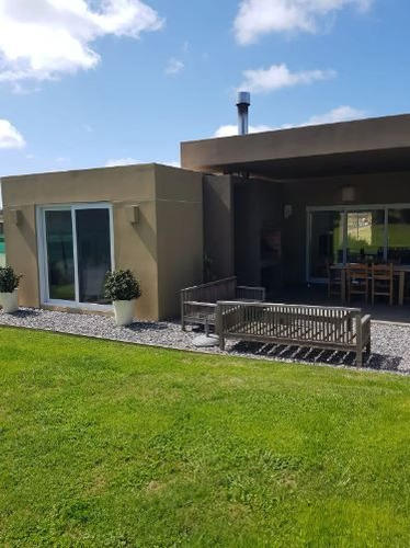 Alquiler Casa 4 Dormitorios Colinas De Carrasco Con Cochera