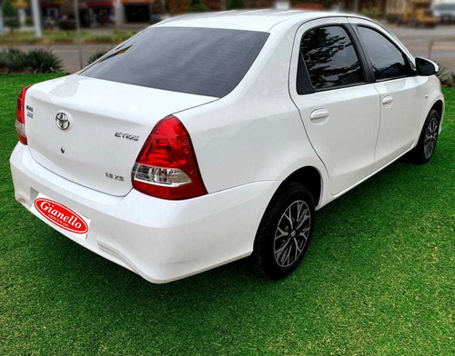 Toyota Etios Sd Xs 15 At
