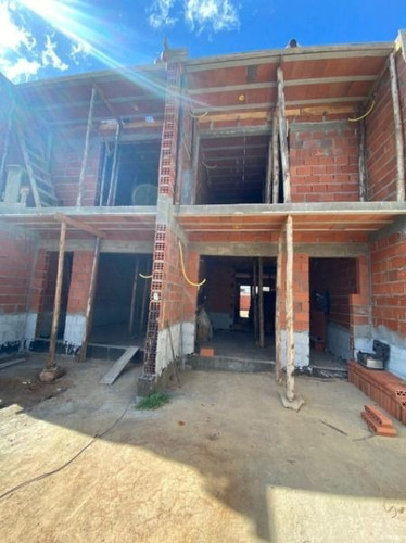 Casa Em Guarujá Com 2 Dormitórios - Mi271319