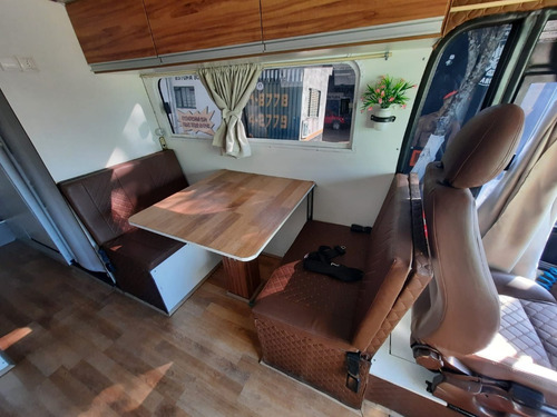 Imagem 5 de 12 de Motorhome