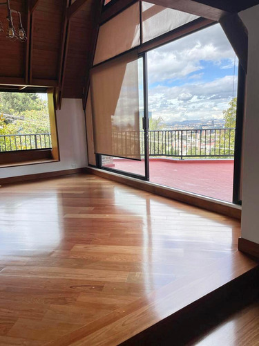 Bogota Arriendo Casa Dos Niveles En Santa Ana Oriental Area 650 Mts 