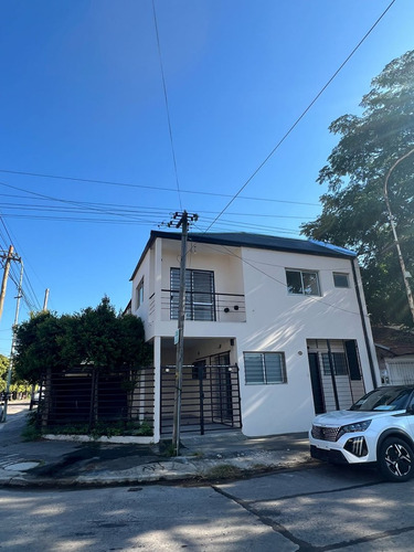 Casa En Venta En Berazategui, G.b.a. Zona Sur, Argentina