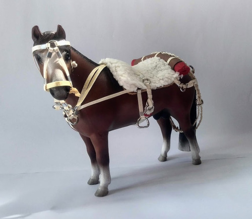 Miniatura Cavalo Crioulo Resina Encilhado