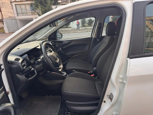 Fiat Cronos 1.3 Drive Flex Aut. 4P