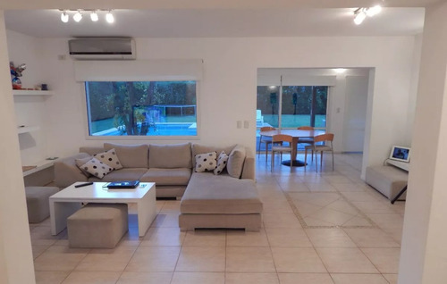 Casa En Barrio Cerrado Campos De Alvarez. Oportunidad!!!