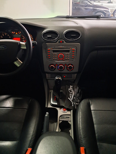 Ford Focus 2.0 Titanium Flex Powershift 5p