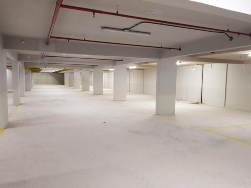 Imagen 4 de 26 de Venta Cocheras Parking Garage En Flores
