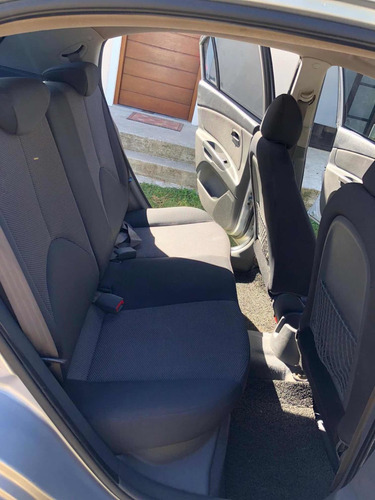 Kia Rio Automático