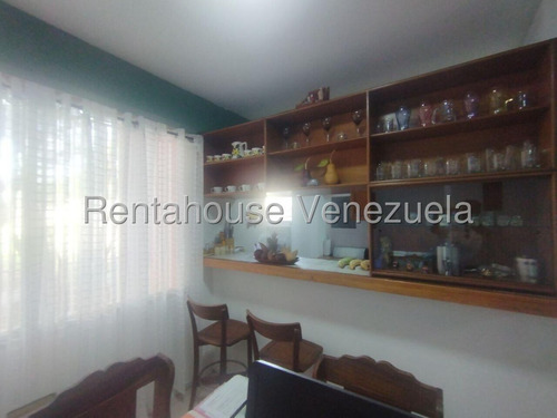 Maria E. Vende Amoblado Cómodo Equipado Apartamento En Planta Baja, En Patarata, Este, Lara#25-14138**88m2**