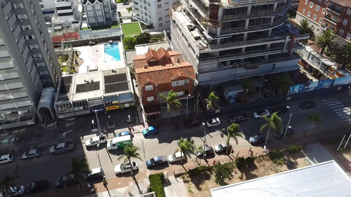 Venta De Apartamento 3 Dormitorios Península Punta Del Este (ref: Iea-1963)