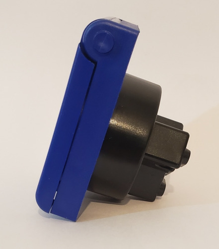 Toma Panel Embutir 2p + T 10a Scame Color Azul