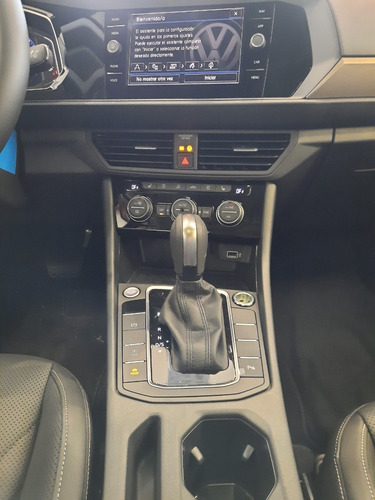 Volkswagen Vento 1.4 Tsi Highline 150cv At 2021 Mr1 A2
