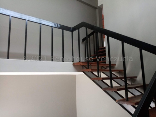 Imagen 8 de 12 de Local Comercial En Alquiler Deposito La Urbina 21-27538 Ep