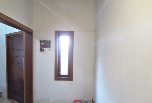 Casa Em Hípica Com 3 Dormitórios - Lu260999