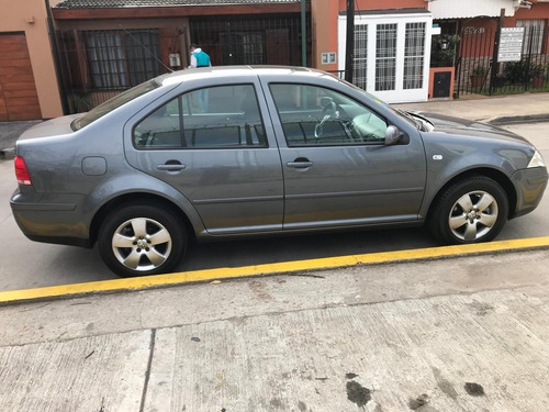 Imagen 6 de 16 de Volkswagen Bora 2.0 Trendline Mt / Nafta / 2009