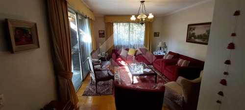 Casa En Venta De 3 Dorm. En La Reina
