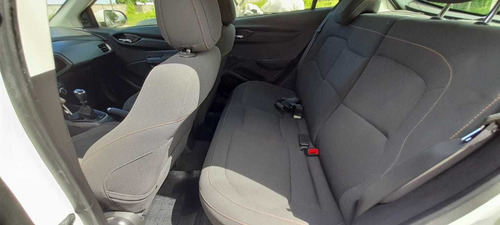 Imagem 11 de 13 de Chevrolet Onix 2013 1.0 Lt 5p