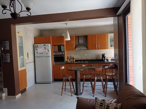 Imagen 10 de 14 de Carlos Vasquez Re/max Townhouse En Venta Oportunidad Tazajal Naguanagua Cod: 422415 0424-4469690