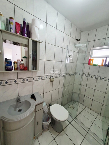 Sobrado Com Piscina. Possui 3 Dormitórios, 3 Banheiros, Cozinha, Sala, Garagem Fechada E Área De Lazer. - 4370