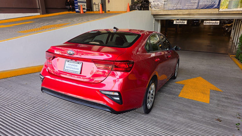 Kia Forte 2.0 L 4 p At