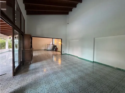 Se Alquila Casa 1000m2 Valle Alto 5301