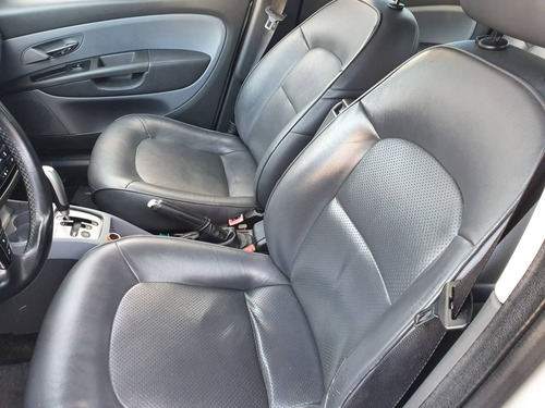 Imagem 8 de 15 de Fiat Linea 1.9 Mpi Absolute 16v Flex 4p Automatizado