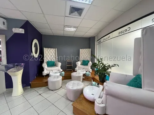 Maria E. Vende Fondo De Comercio Negocios Belleza Y Salud, Completamente Operativo, Totalmente Equipado, Ubicado En Excelente Zona Del Este, Lara#25-20498**