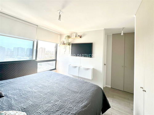 Departamento En Venta De 3 Dorm. En La Cisterna