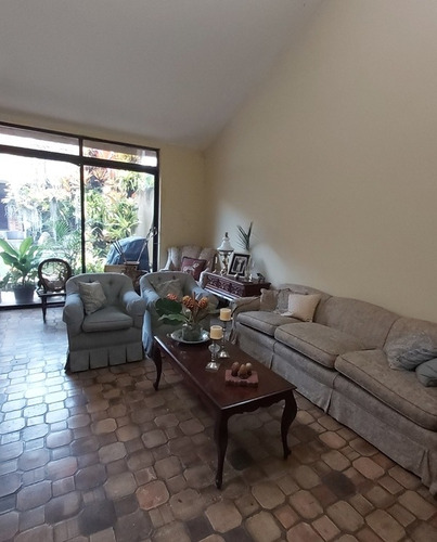 Imagen 2 de 10 de Hermosa Casa En Venta Cojunto La Yunta Valencia