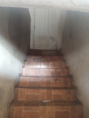 Área Com Piscina, 2 Casas, 6 Kitnet, 1 Loja !