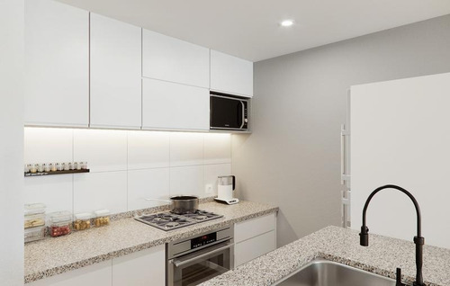 Imagen 4 de 9 de Cochera En Venta - Centro