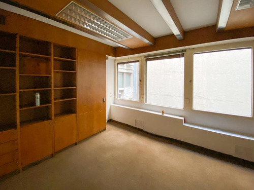 Oficina · Cochera · 125 M²
