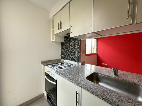 Departamento Dos Ambientes En Alquiler, Lomas De Zamora
