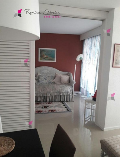 Moderno Apartamento De Dos Dormitorios En La Península- Ref: 9487