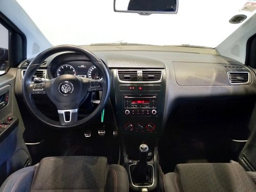 Imagen 10 de 11 de Volkswagen Suran Cross 1.6 Highline 101cv