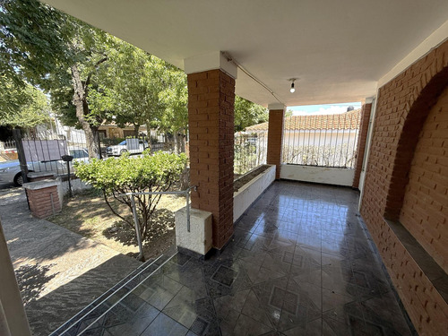 Casa En Venta + 7 Habitaciones Con Baño - 640m2 Terreno