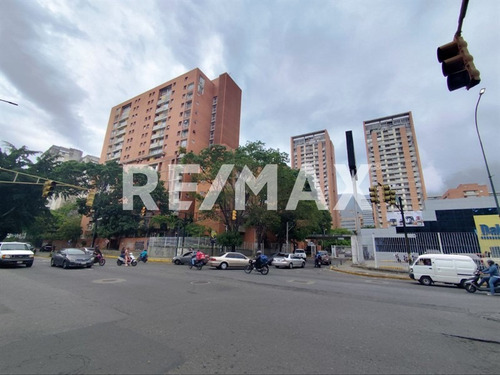 Bello Apartamento En Venta Boleita Norte