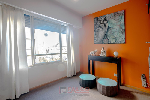Departamento En Flores - 4 Ambientes - Frente - Balcon - Impecable