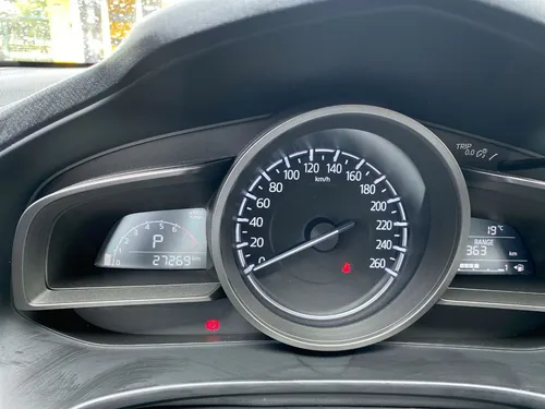 Mazda 3 2.O SPORT TOURING